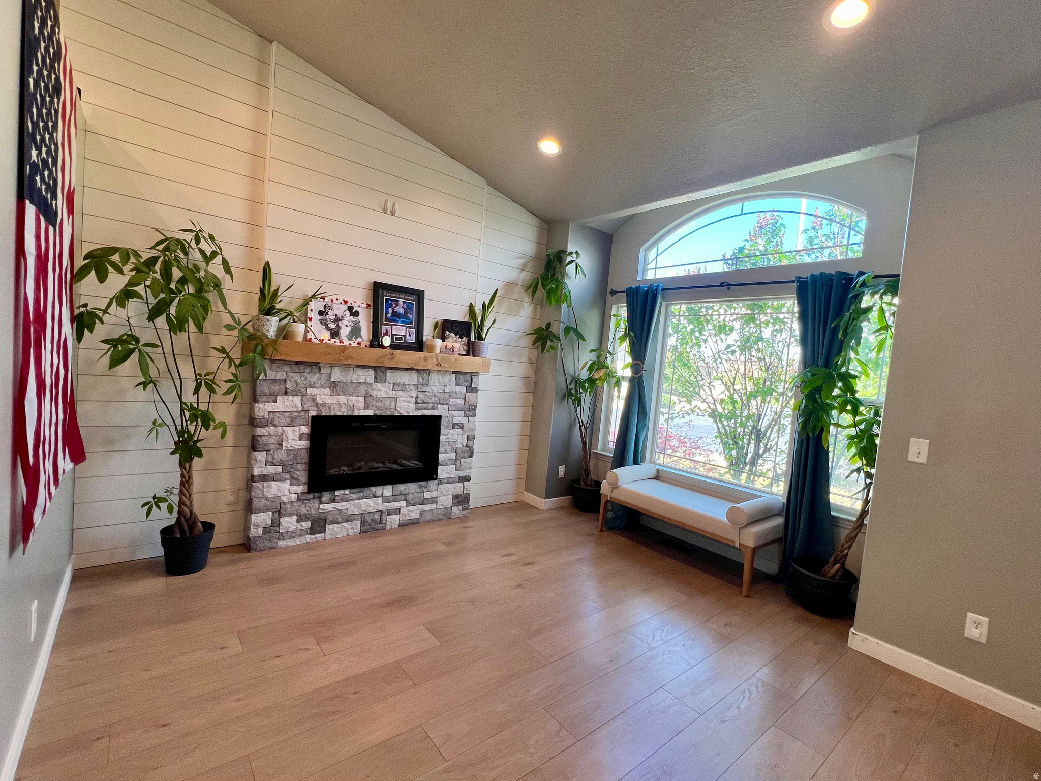 SUNCREST RIDGE - Residential