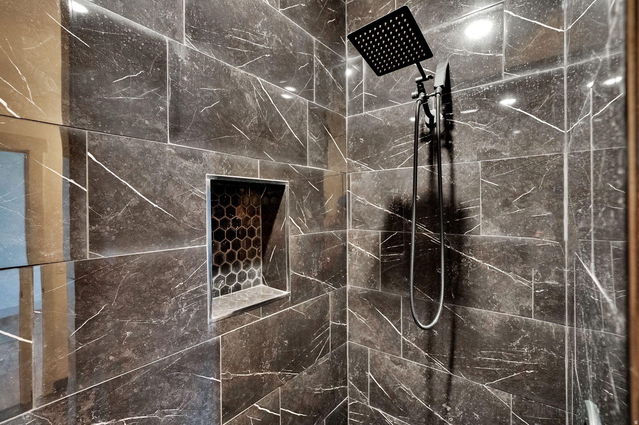 ROSE MOUNTAIN ESTATE - Residential