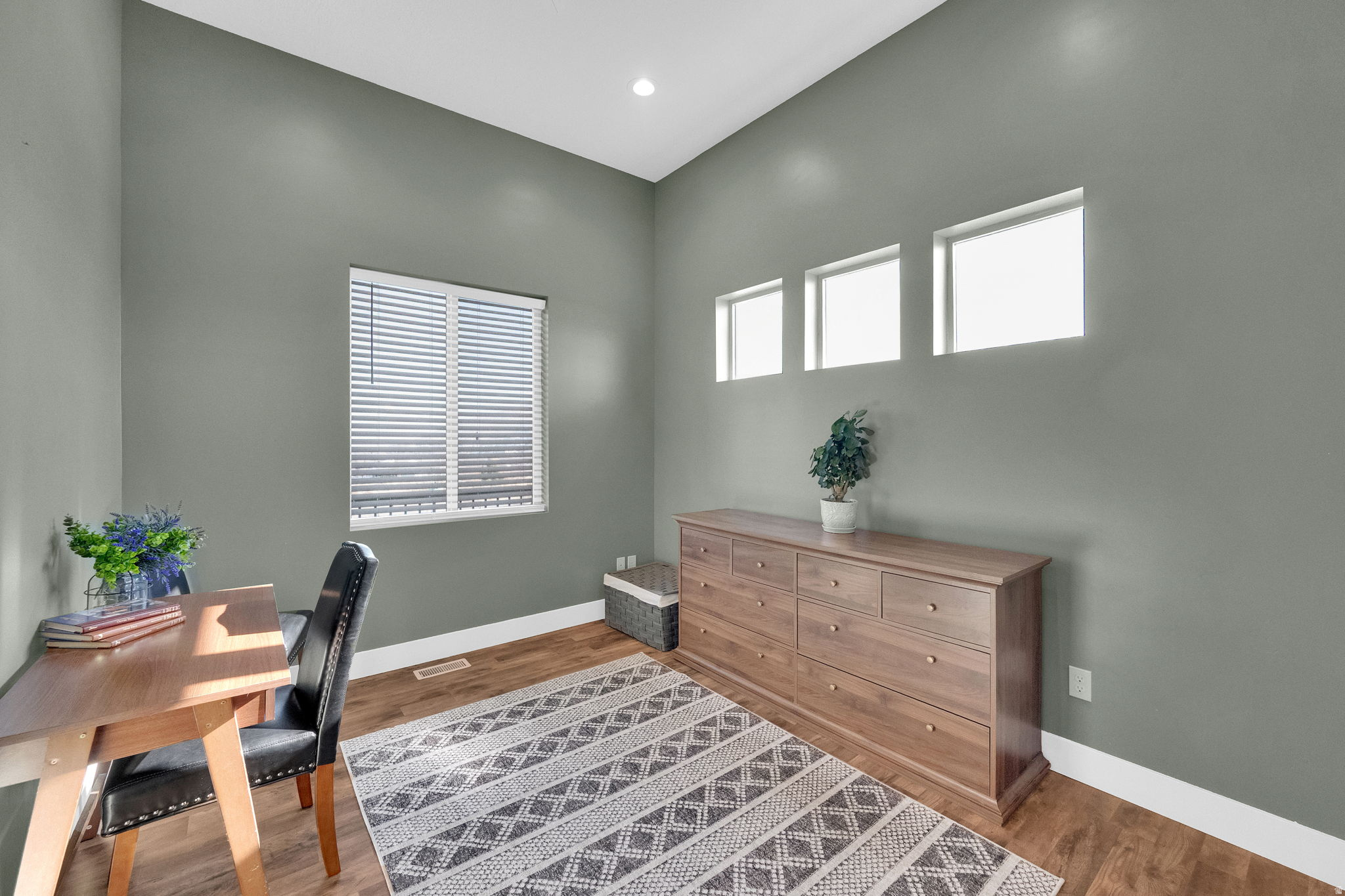 ROSE MOUNTAIN ESTATE - Residential