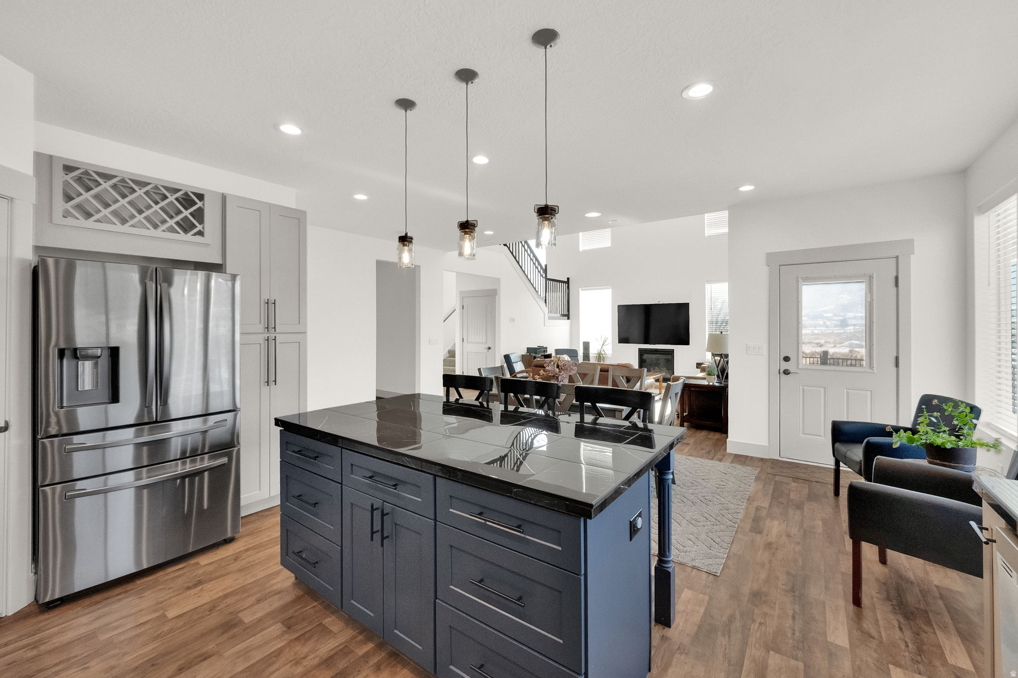 ROSE MOUNTAIN ESTATE - Residential