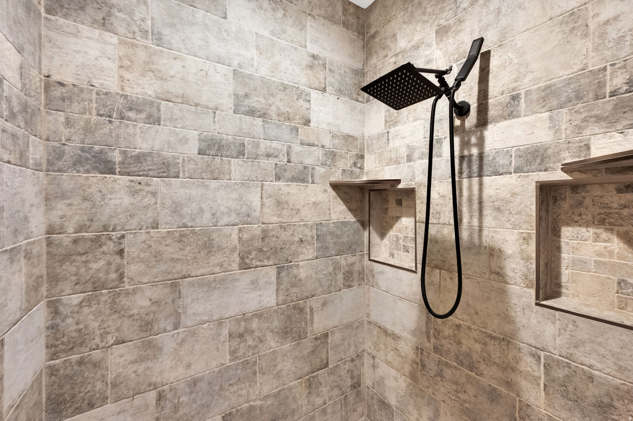 ROSE MOUNTAIN ESTATE - Residential