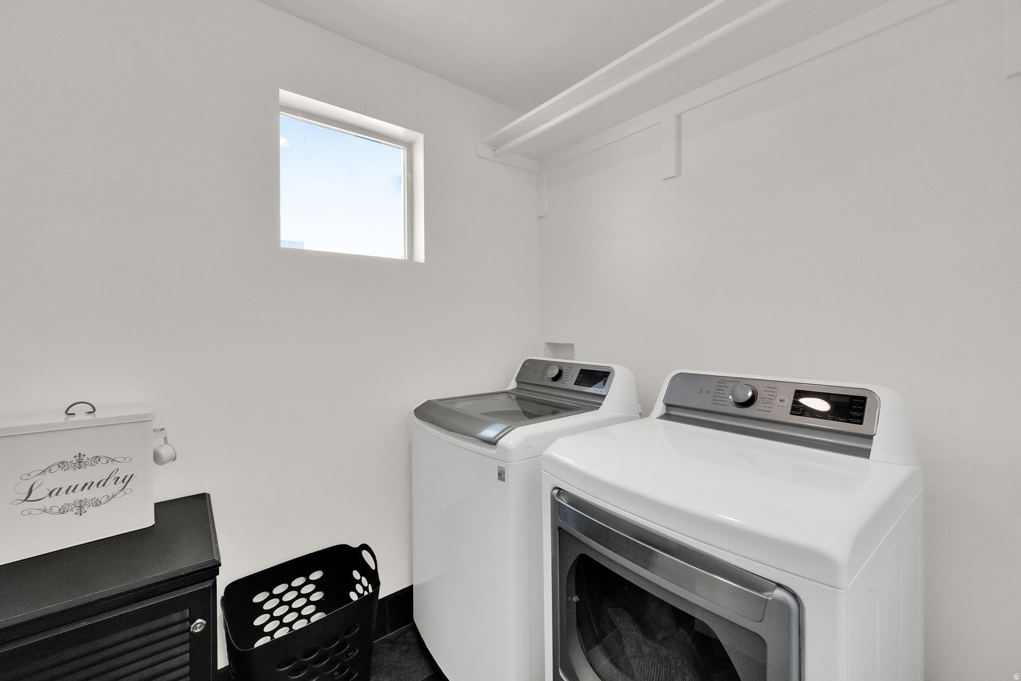 ROSE MOUNTAIN ESTATE - Residential