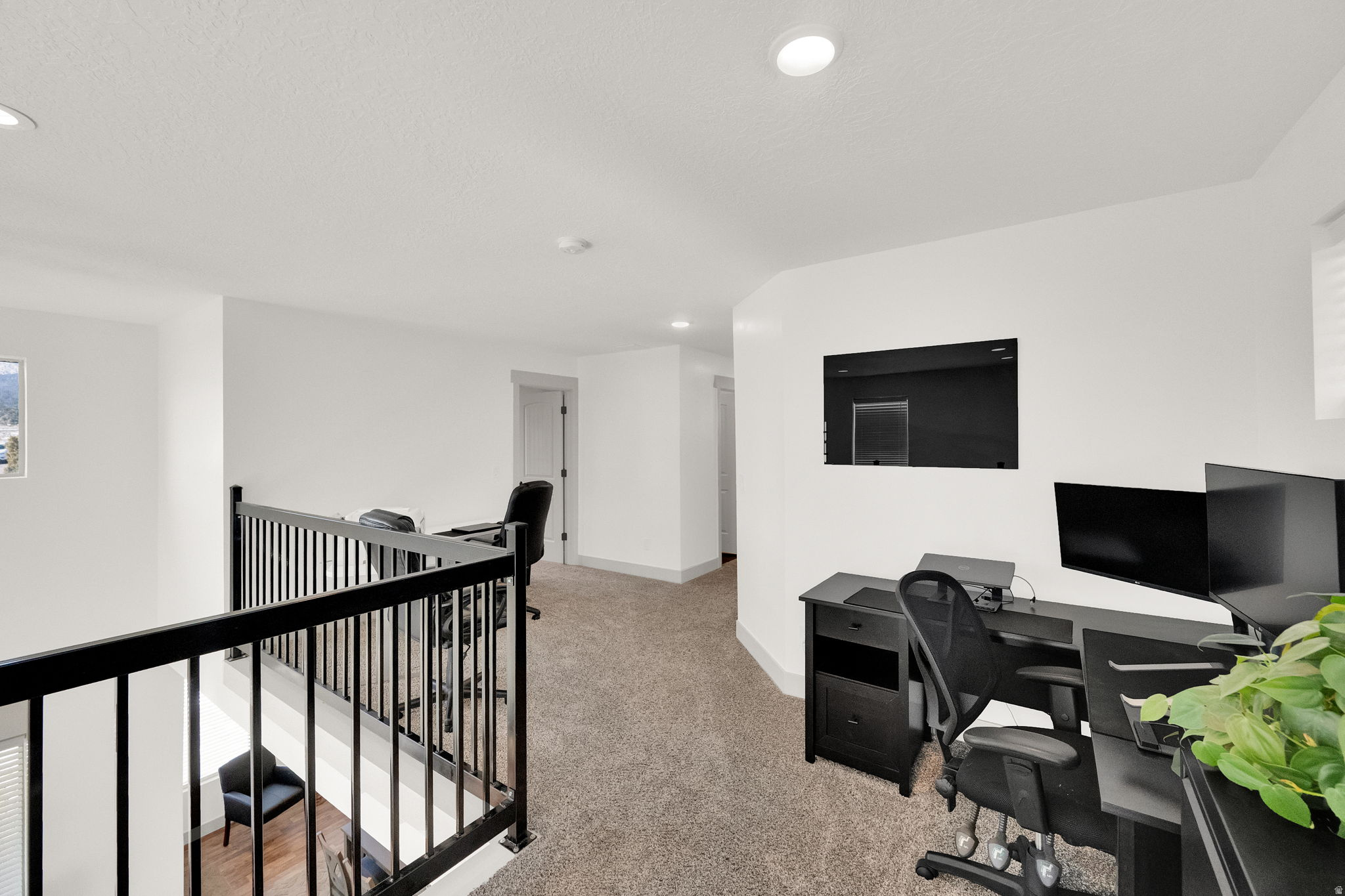 ROSE MOUNTAIN ESTATE - Residential