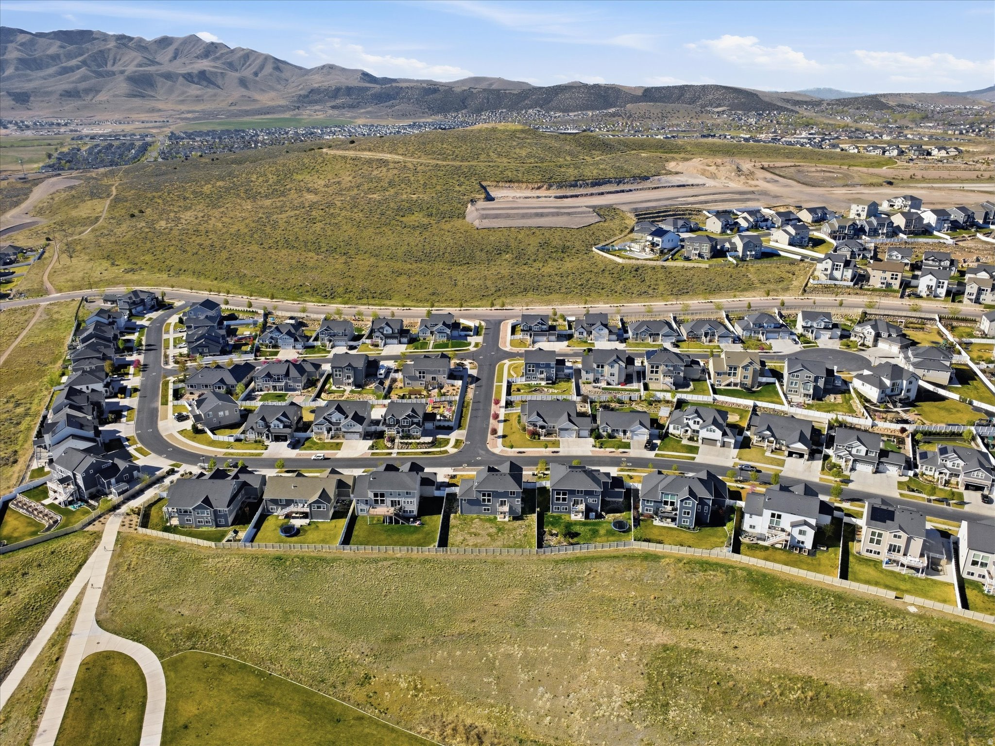 THE RIDGE - Residential