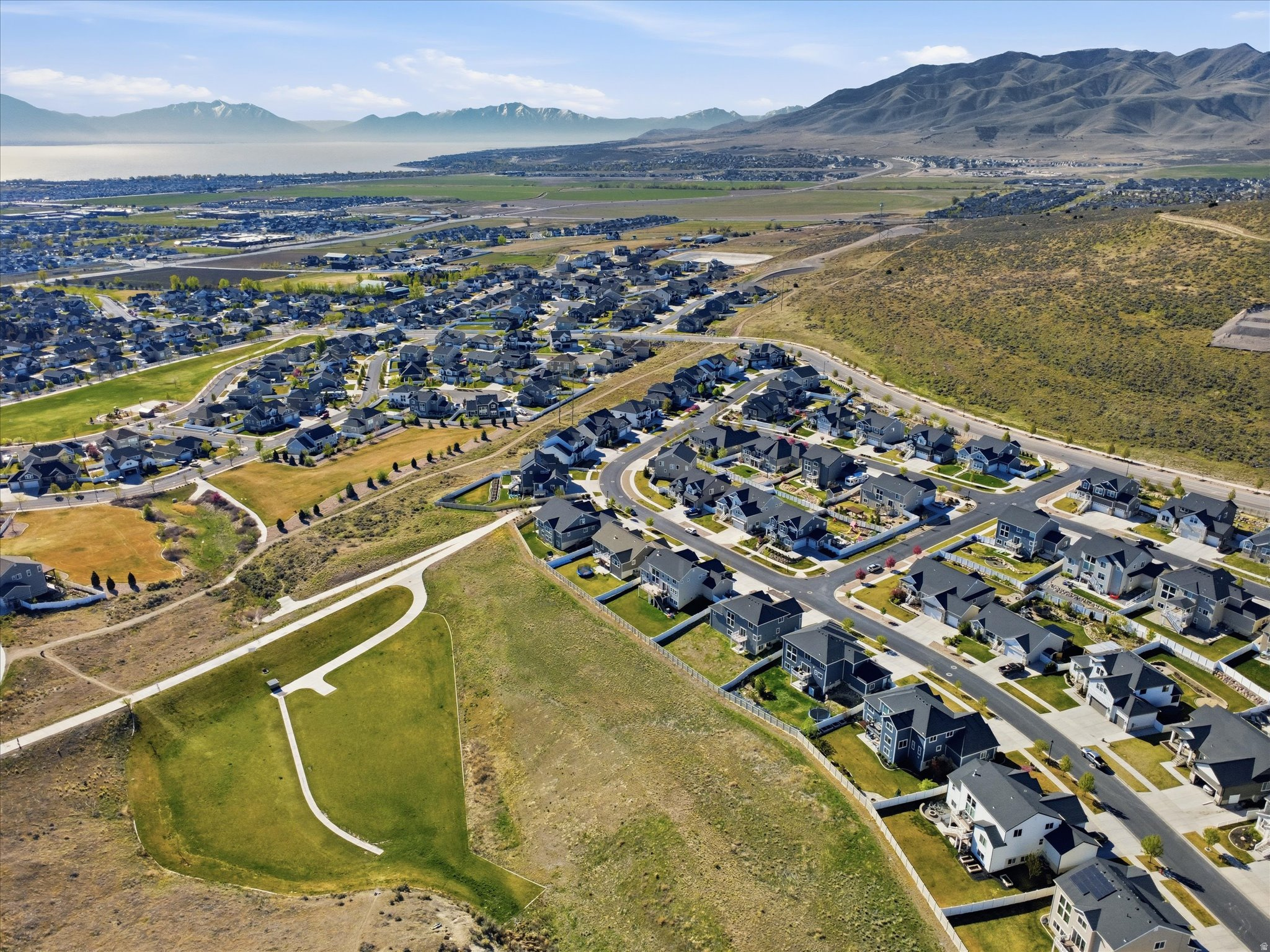 THE RIDGE - Residential