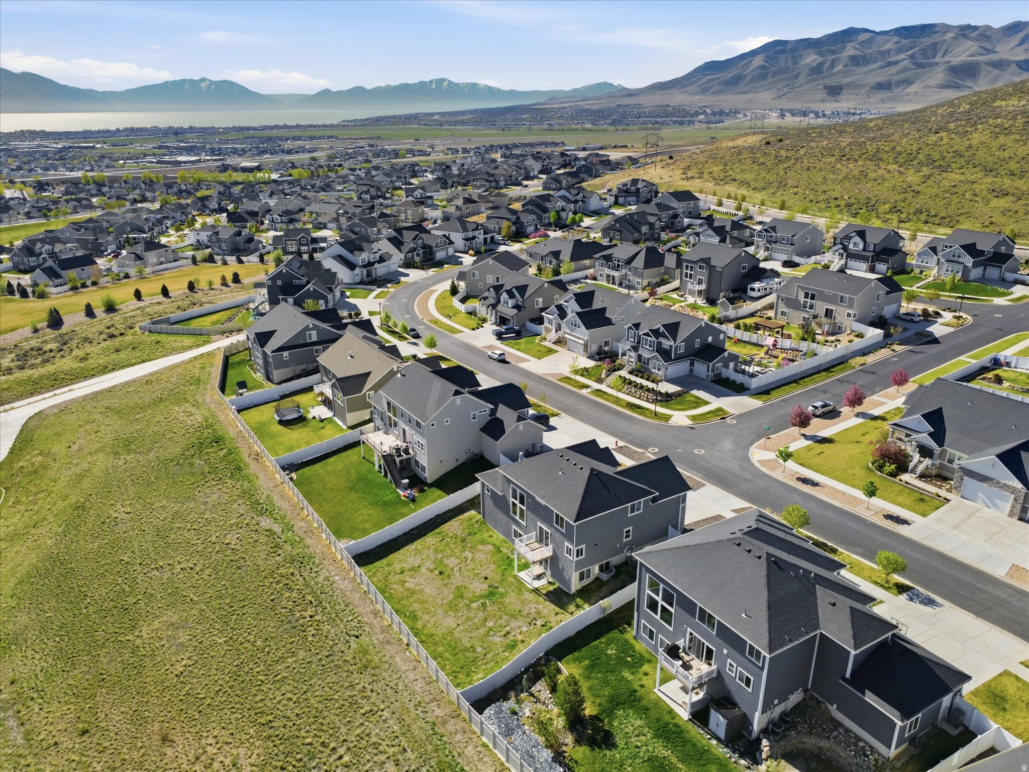 THE RIDGE - Residential