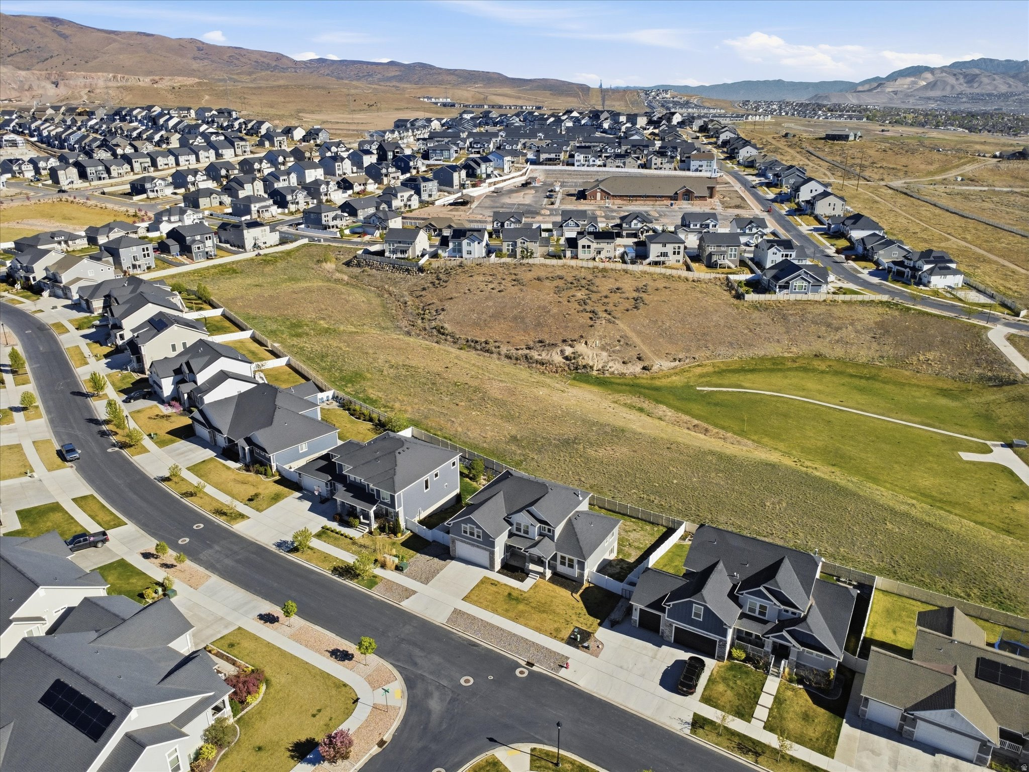 THE RIDGE - Residential