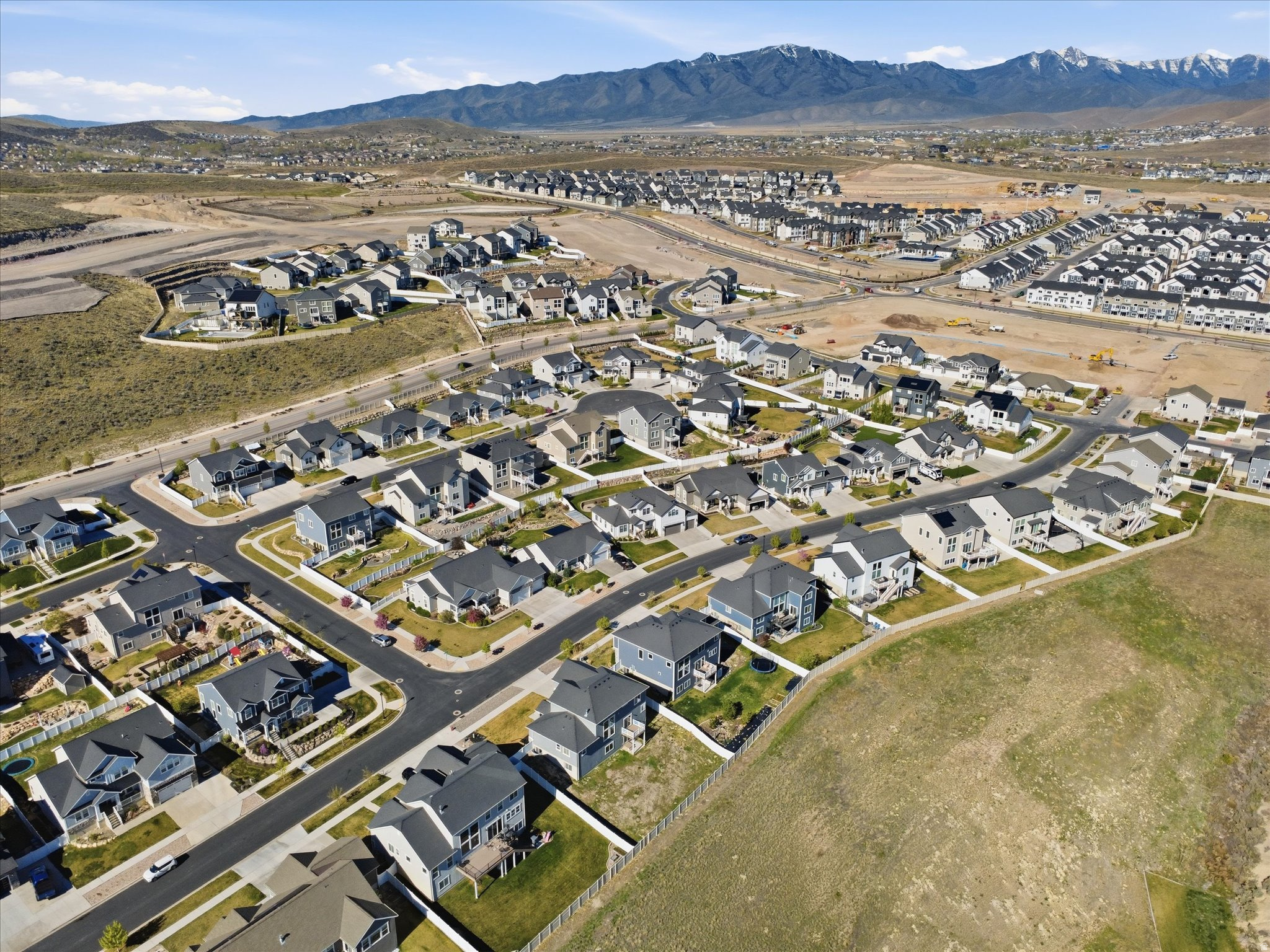 THE RIDGE - Residential