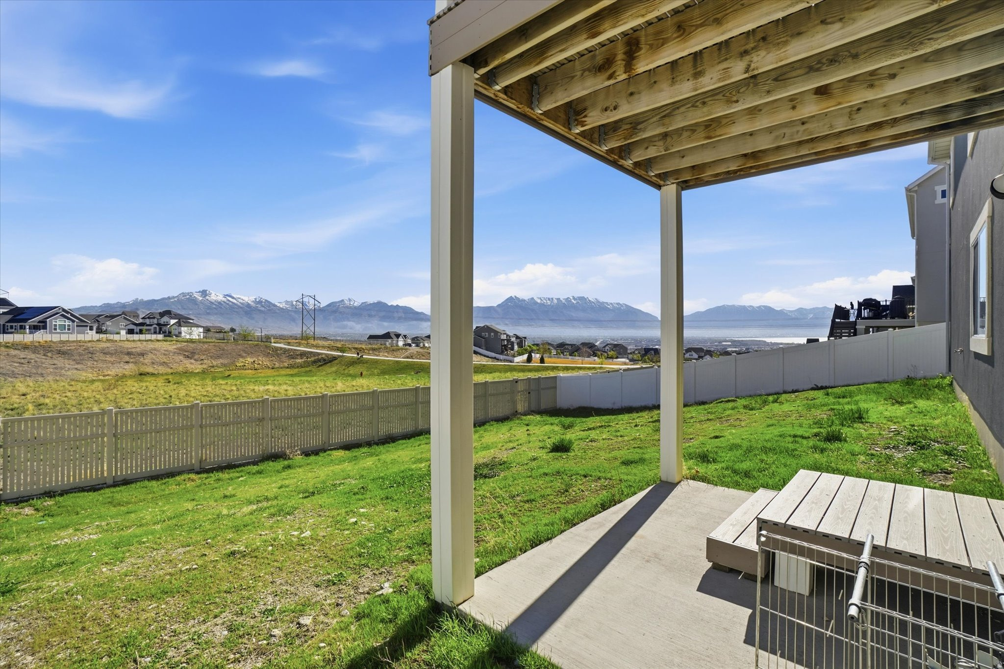 THE RIDGE - Residential