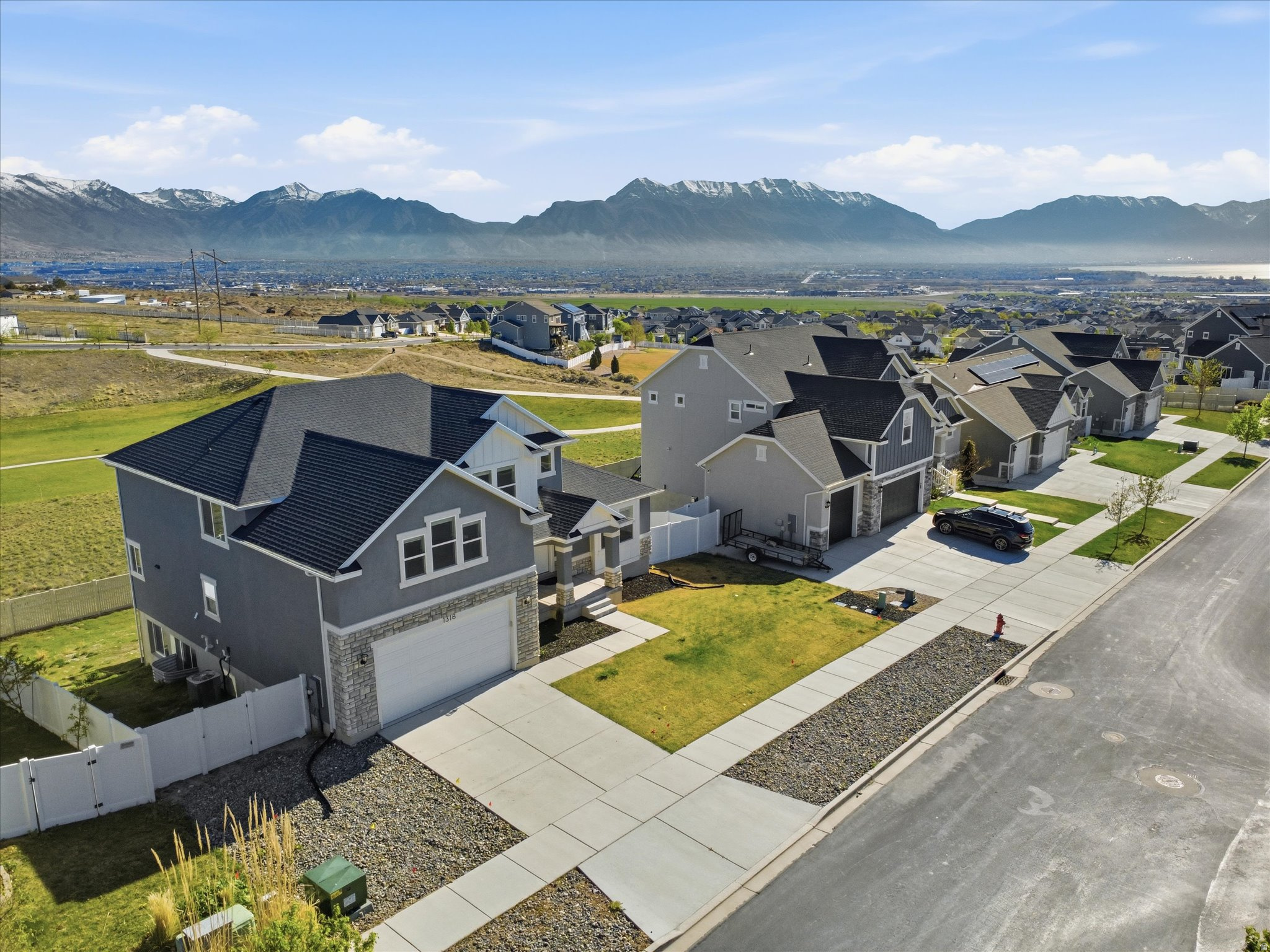 THE RIDGE - Residential