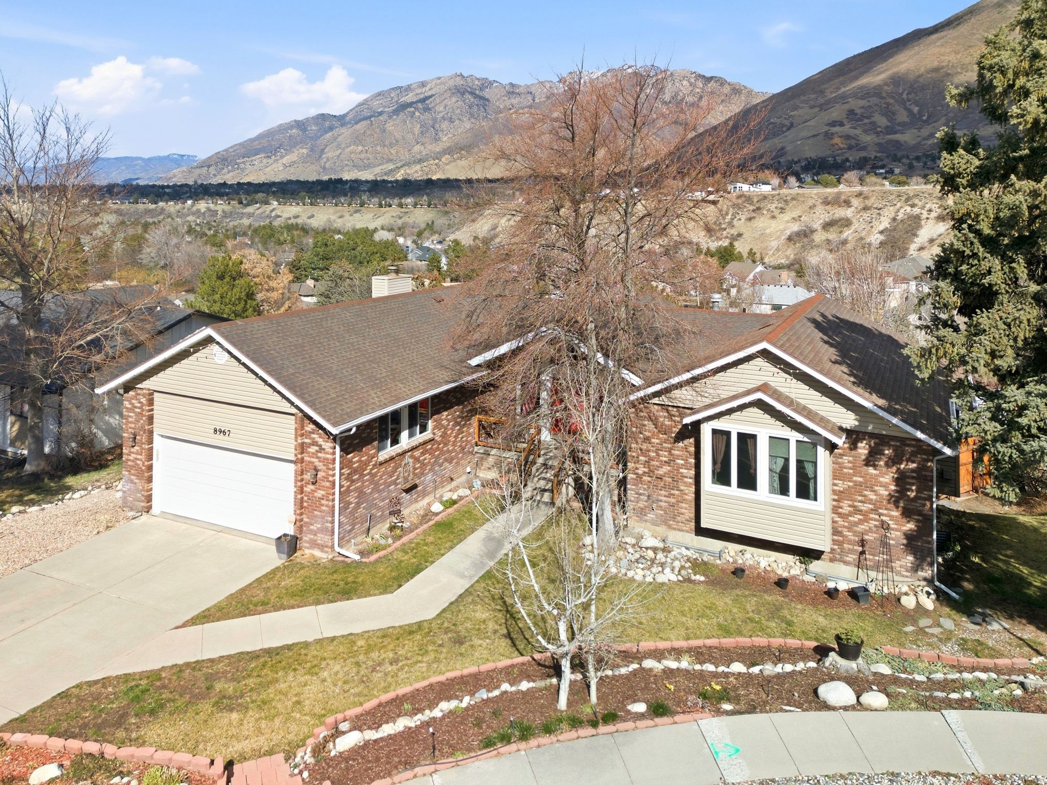 WILLOW CREEK - Residential