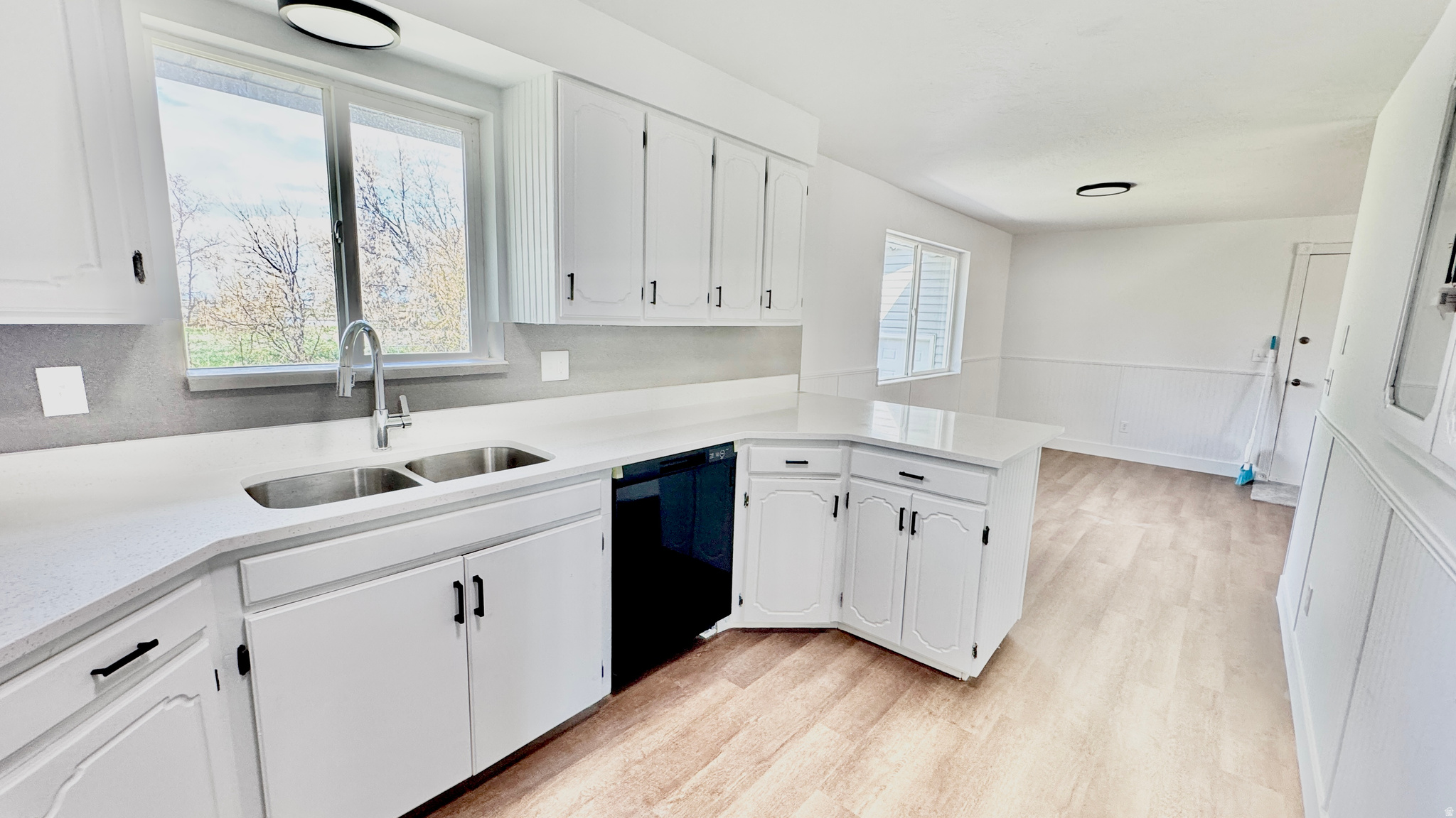 MOUNTIAN VIEW DRIVE - Residential