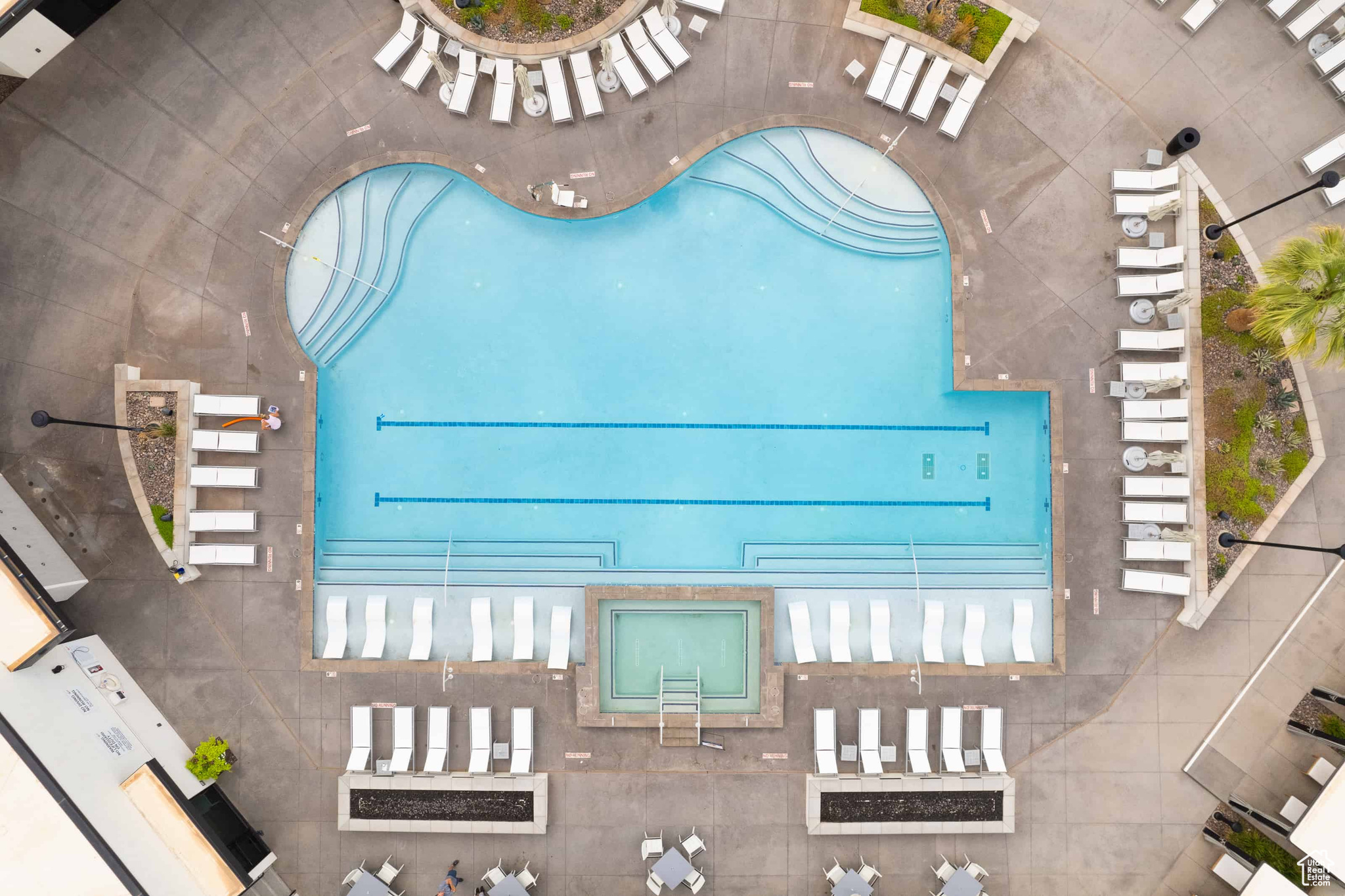 COVE CONDOMINIUMS B - Residential