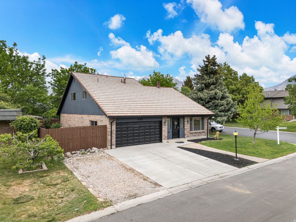 Photo of 450 W CHOKECHERRY CIR, Orem, UT 84058 (MLS # 2152783)