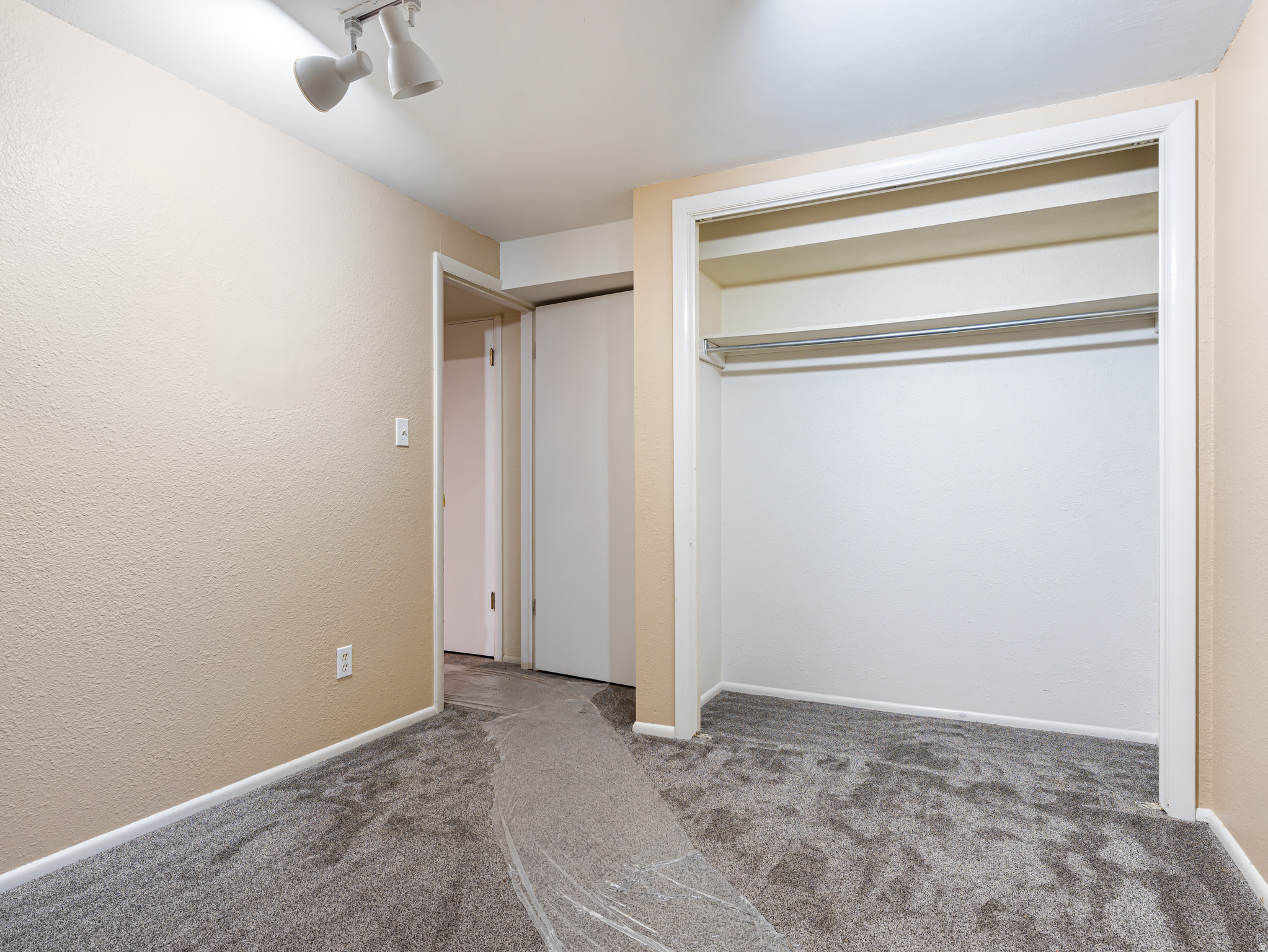 CHERRY VILLAGE - Residential