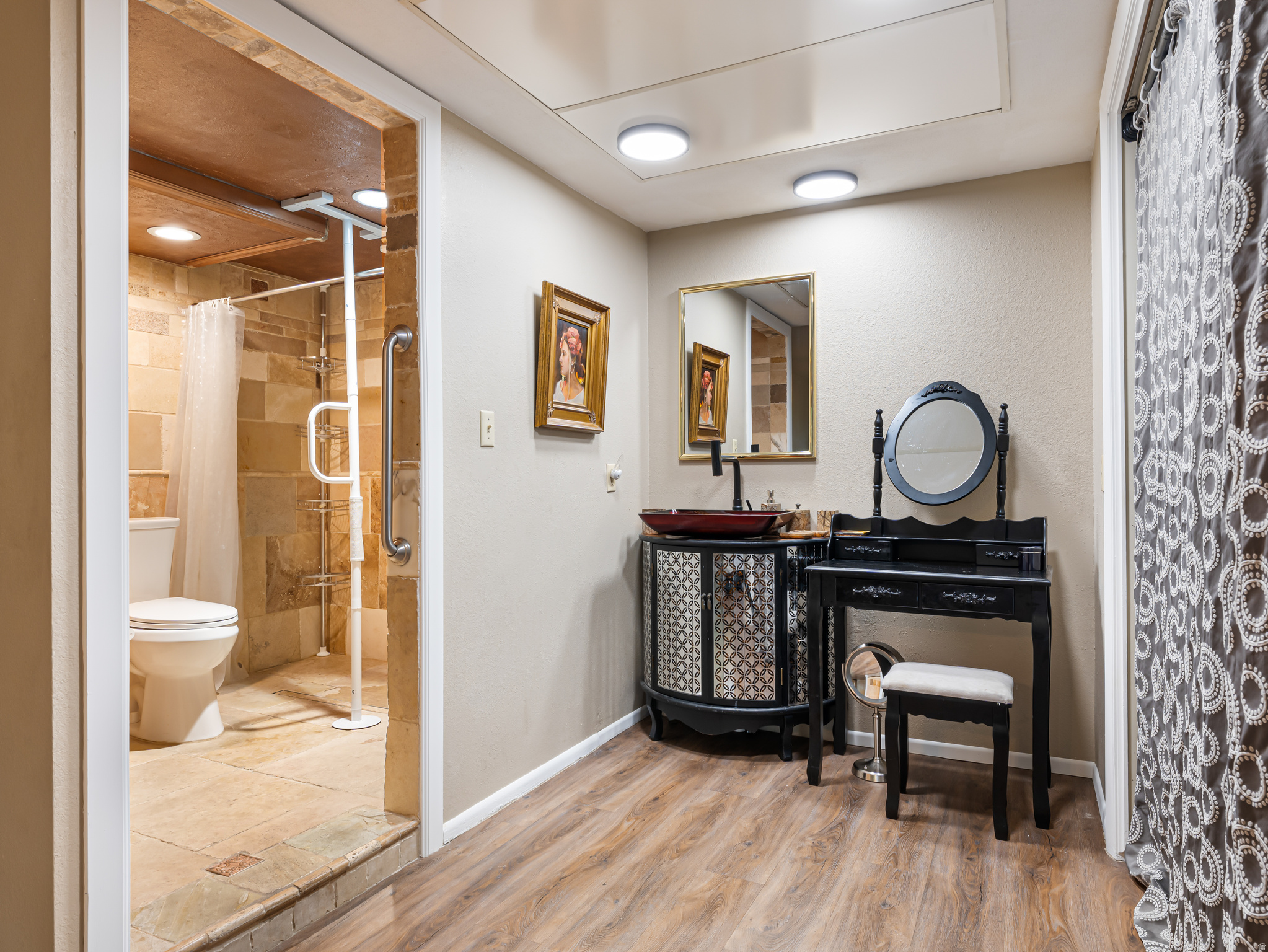 CHERRY VILLAGE - Residential