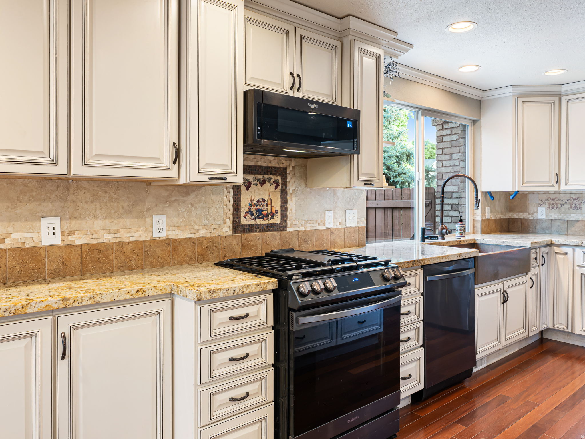 CHERRY VILLAGE - Residential