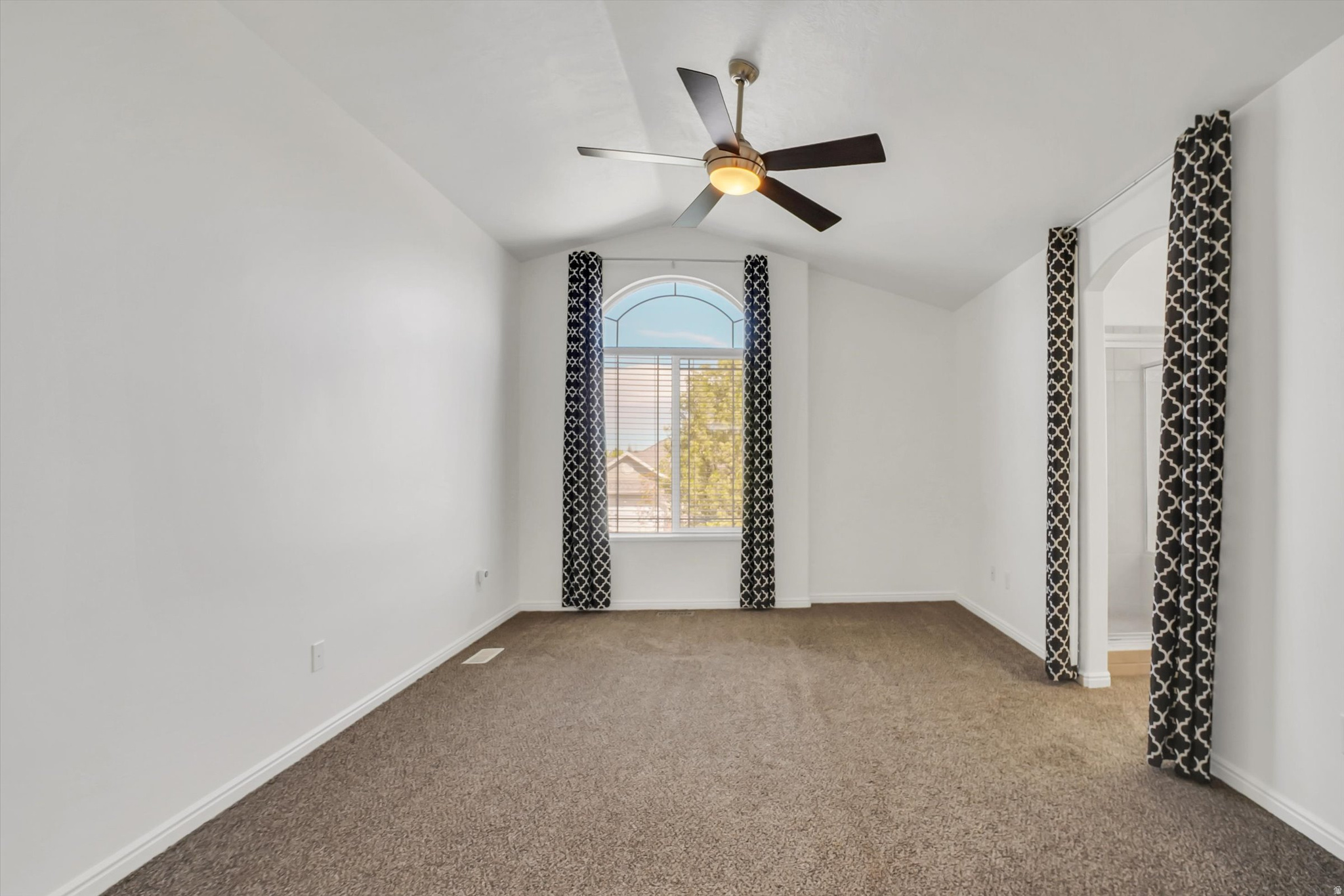 BLOOMFIELD FARMS PHASE 1 - Residential