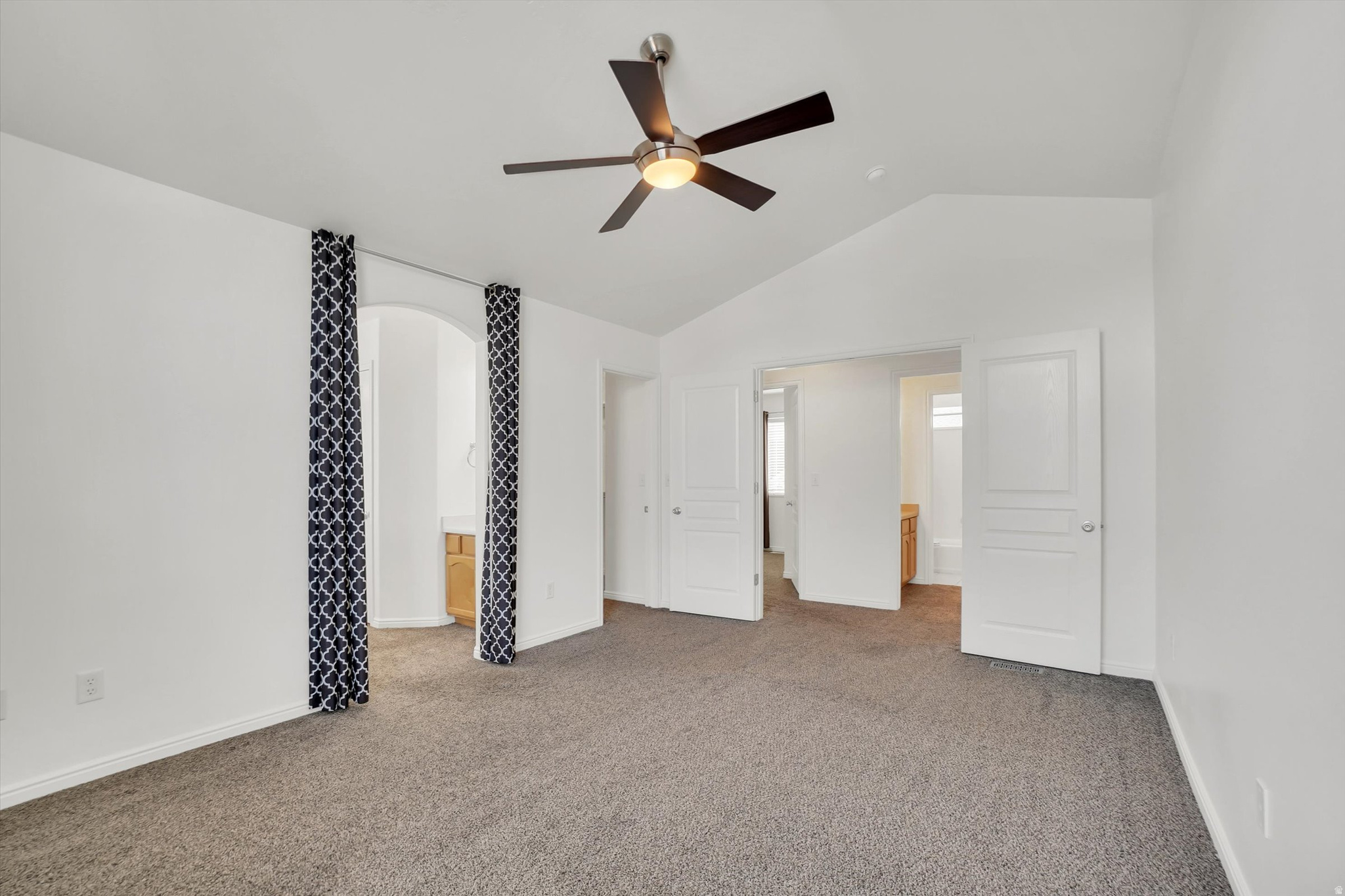 BLOOMFIELD FARMS PHASE 1 - Residential