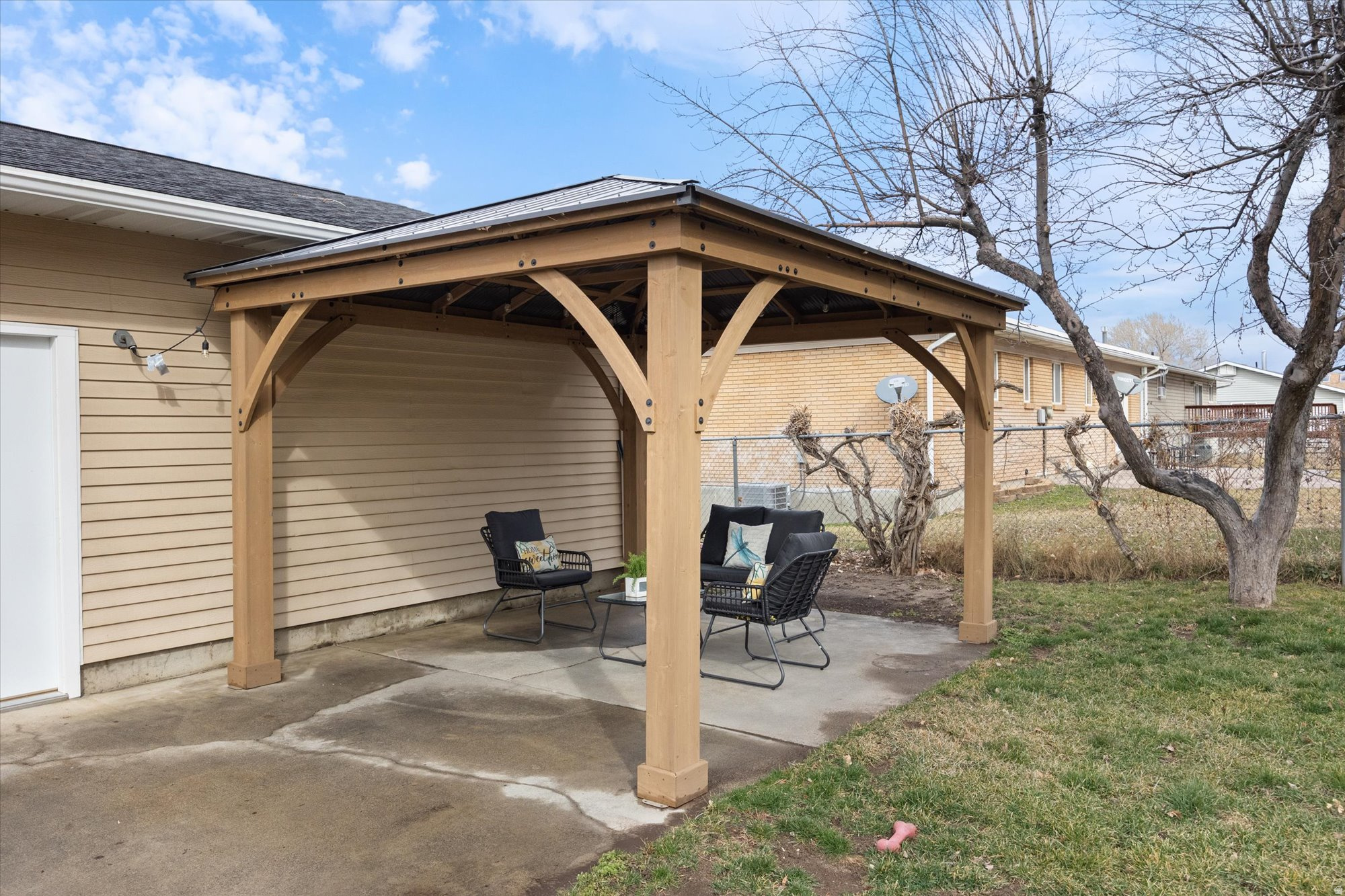 HARVARD PARK - Residential