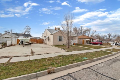 Tiny photo for 3925 S EVELYN RD E, Ogden, UT 84403 (MLS # 2139711)