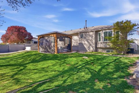 Tiny photo for 9489 S KIRKSIDE DR, South Jordan, UT 84009 (MLS # 2149999)