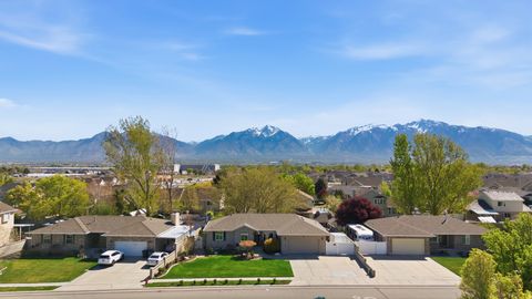 Tiny photo for 9489 S KIRKSIDE DR, South Jordan, UT 84009 (MLS # 2149999)