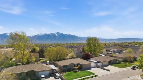 Tiny photo for 9489 S KIRKSIDE DR, South Jordan, UT 84009 (MLS # 2149999)