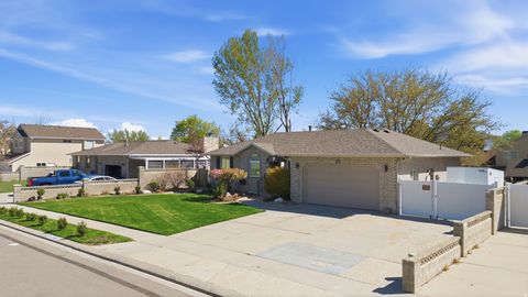 Tiny photo for 9489 S KIRKSIDE DR, South Jordan, UT 84009 (MLS # 2149999)