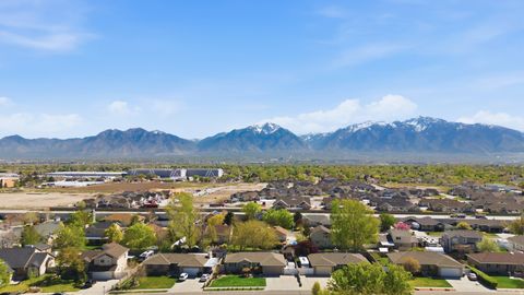Tiny photo for 9489 S KIRKSIDE DR, South Jordan, UT 84009 (MLS # 2149999)