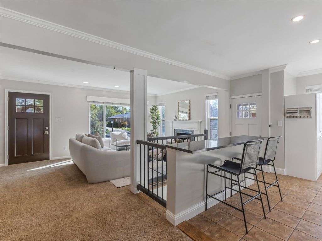 Photo of 1401 E BROOKSHIRE DR S, Salt Lake City, UT 84106 (MLS # 2148933)