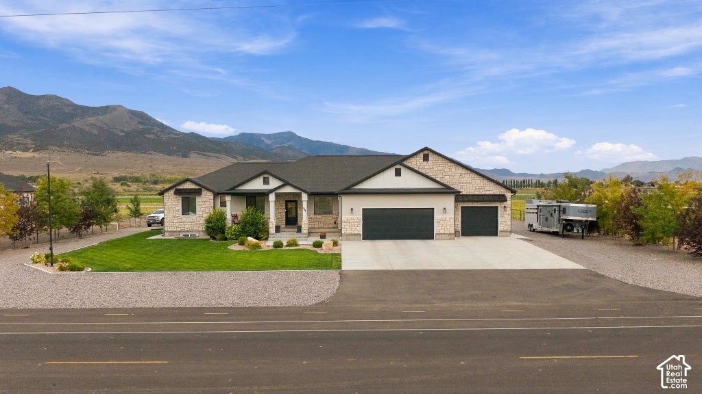 Photo of 244 E SEVIER RIVER RD, Central Valley, UT 84754 (MLS # 2188880)