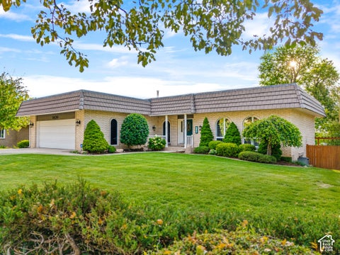 Photo of 5020 S NANILOA DR E, Holladay, UT 84117 (MLS # 2177325)