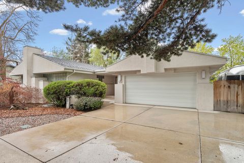 Photo of 5750 GLENBROOK DR, Holladay, UT 84121 (MLS # 2149256)
