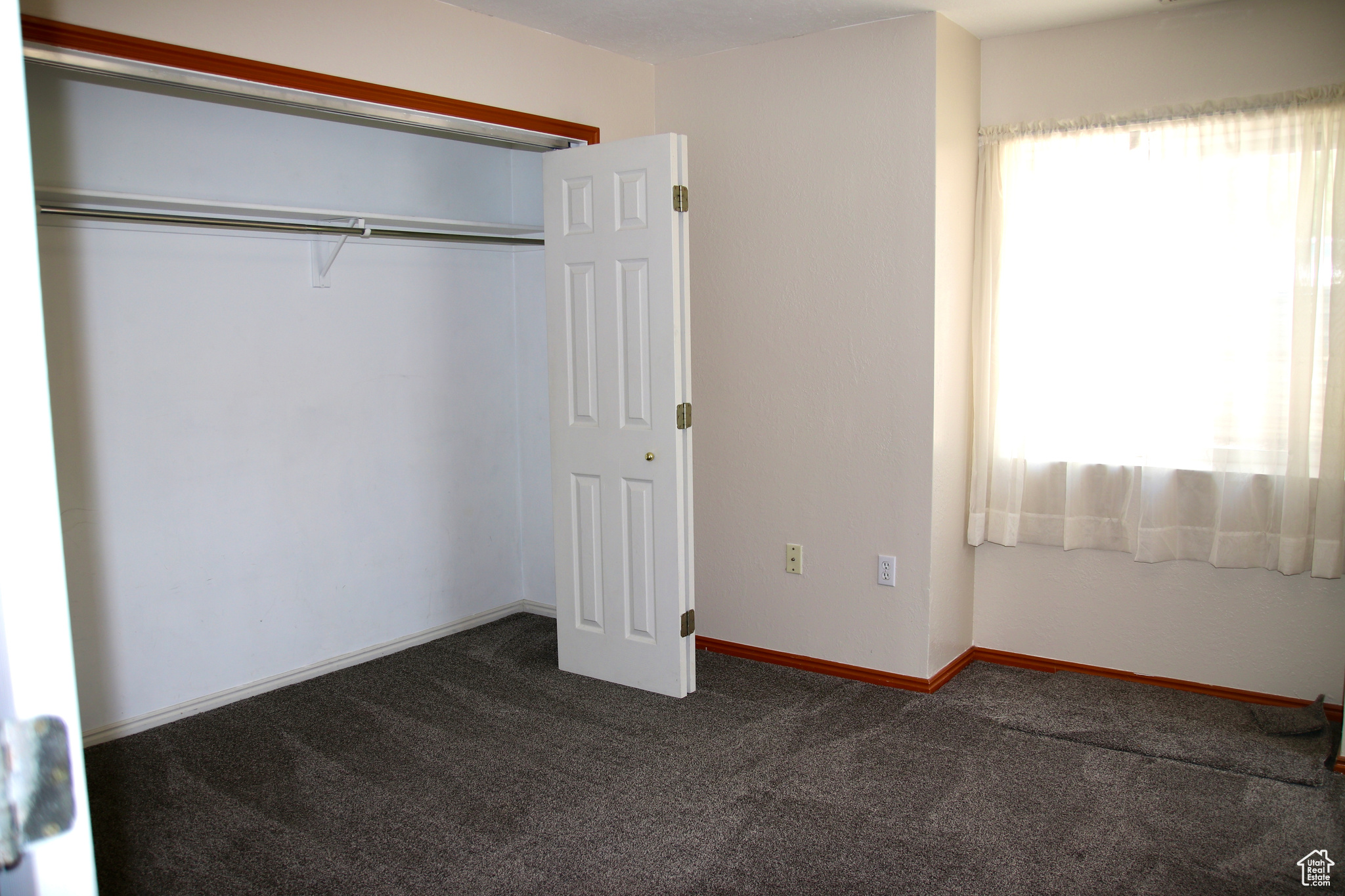 COUNTRY COVE CONDOMINIUMS - Residential