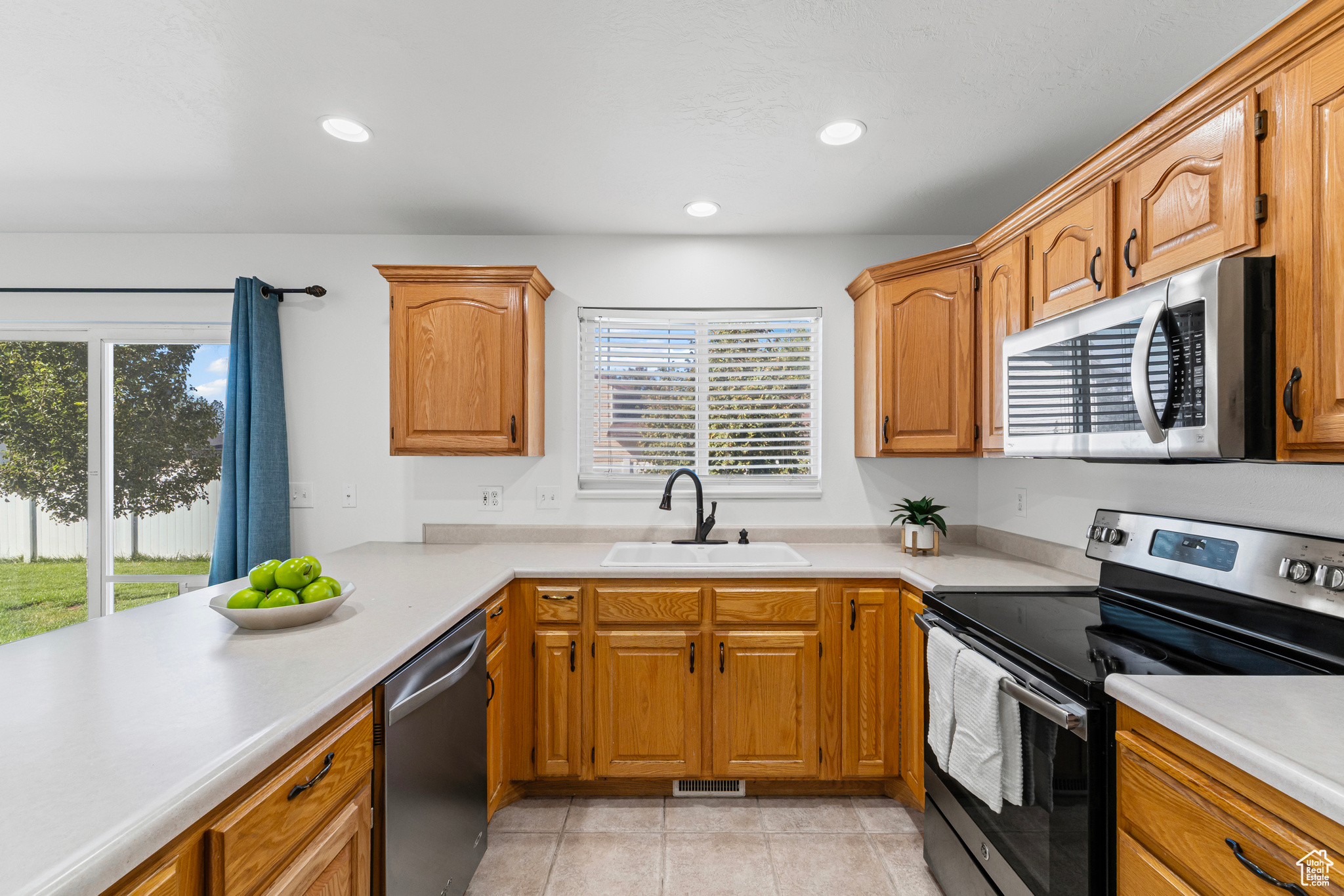 SHELTON ESTATES - Residential