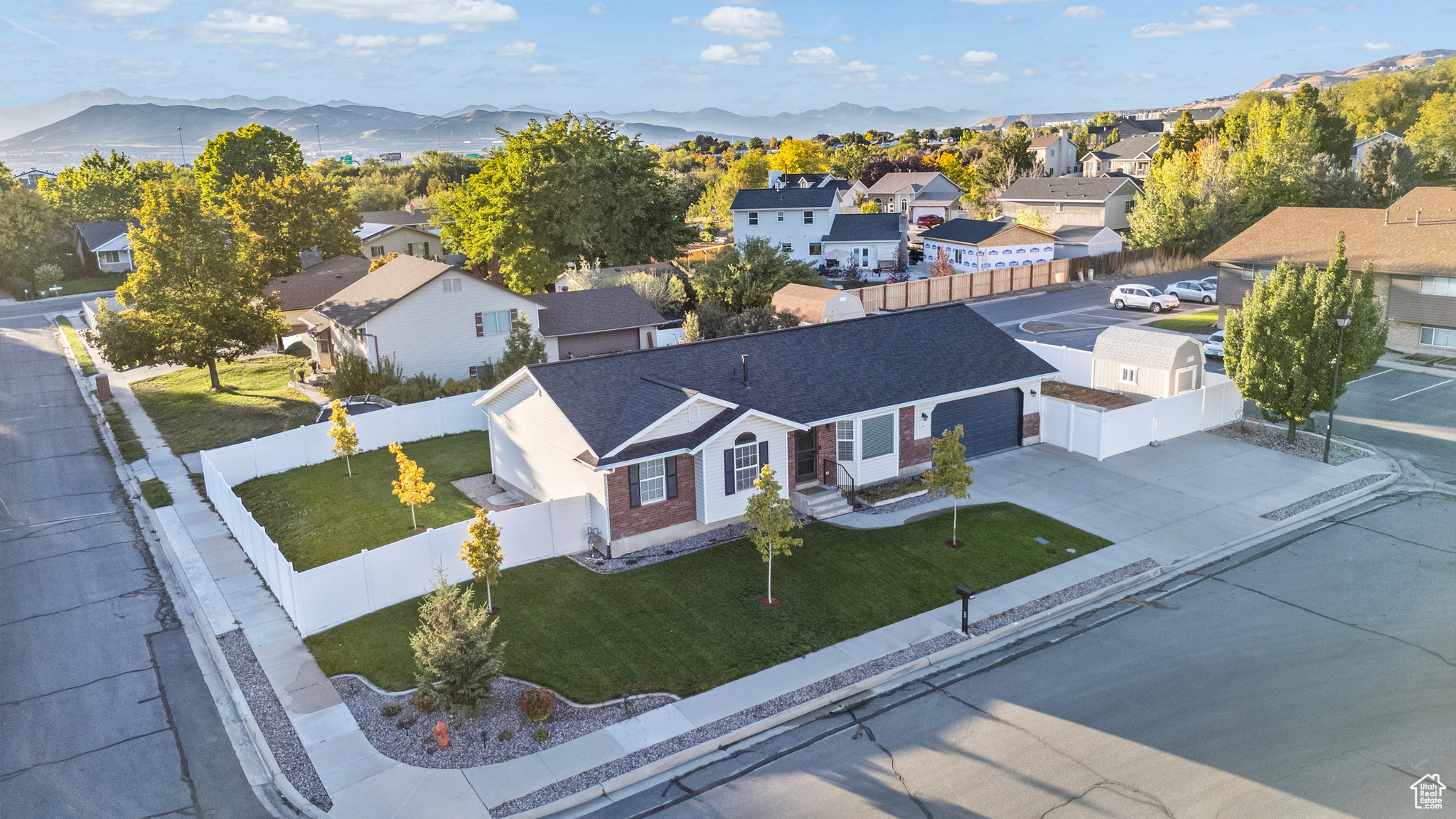 SHELTON ESTATES - Residential
