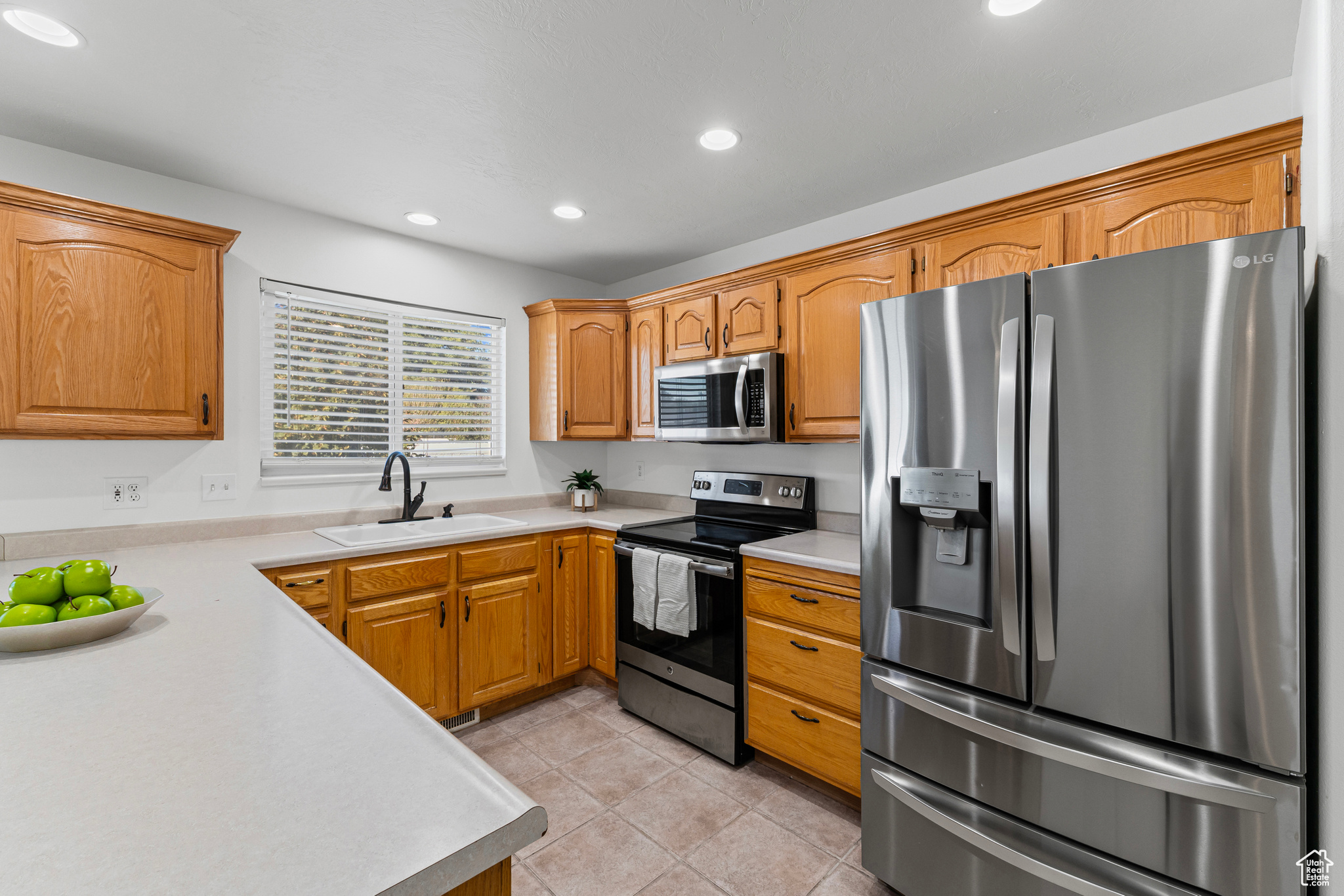 SHELTON ESTATES - Residential