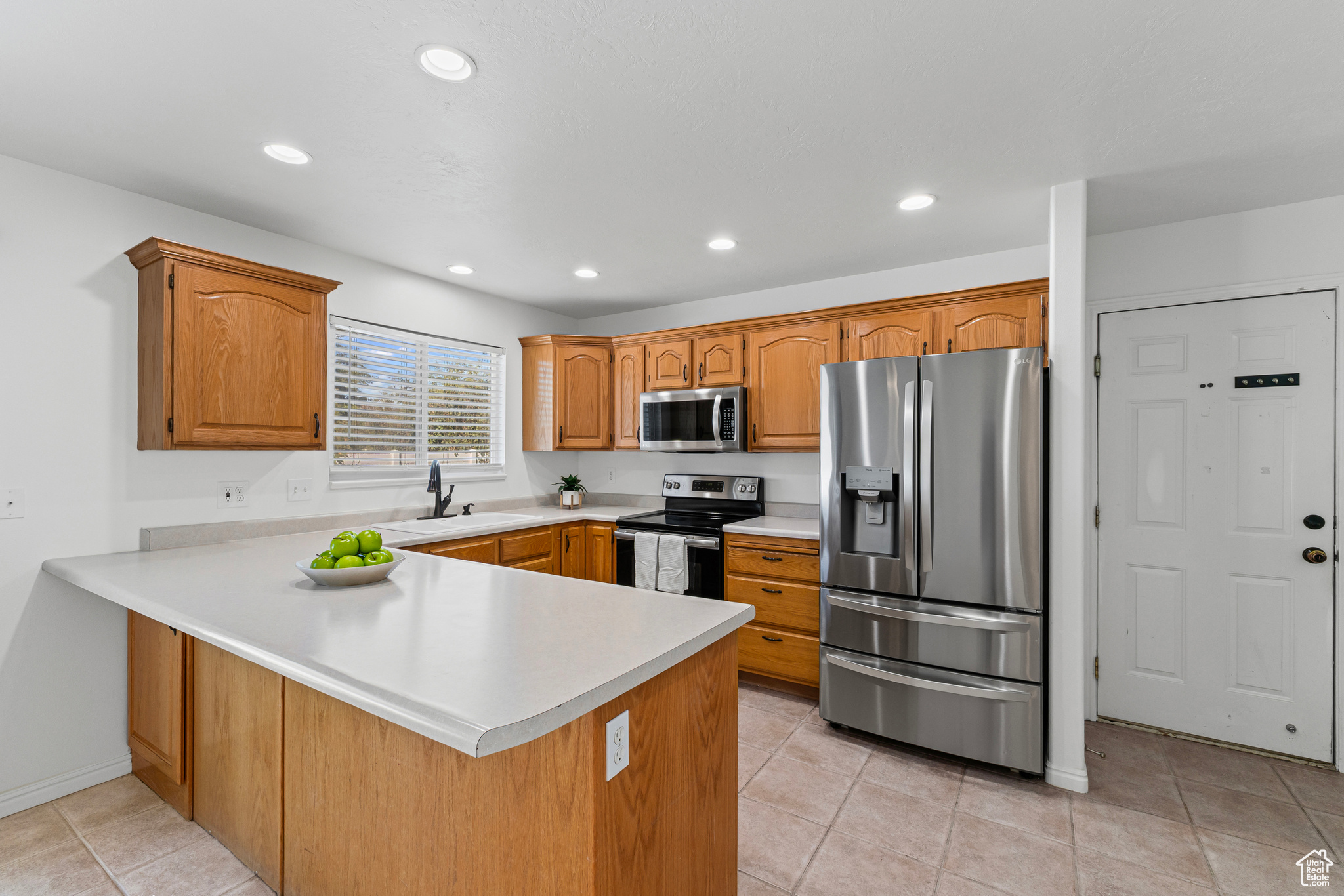 SHELTON ESTATES - Residential