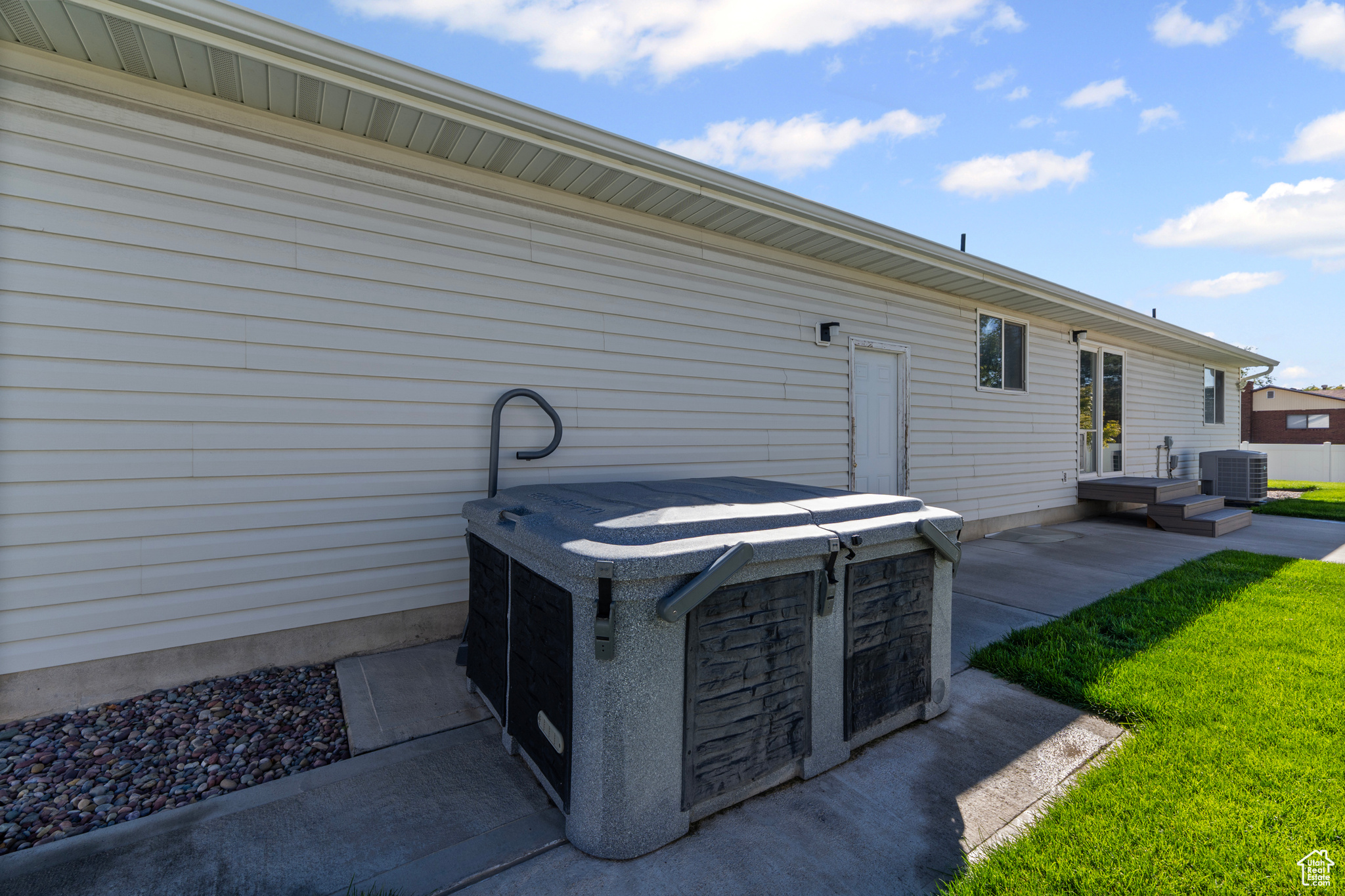 SHELTON ESTATES - Residential