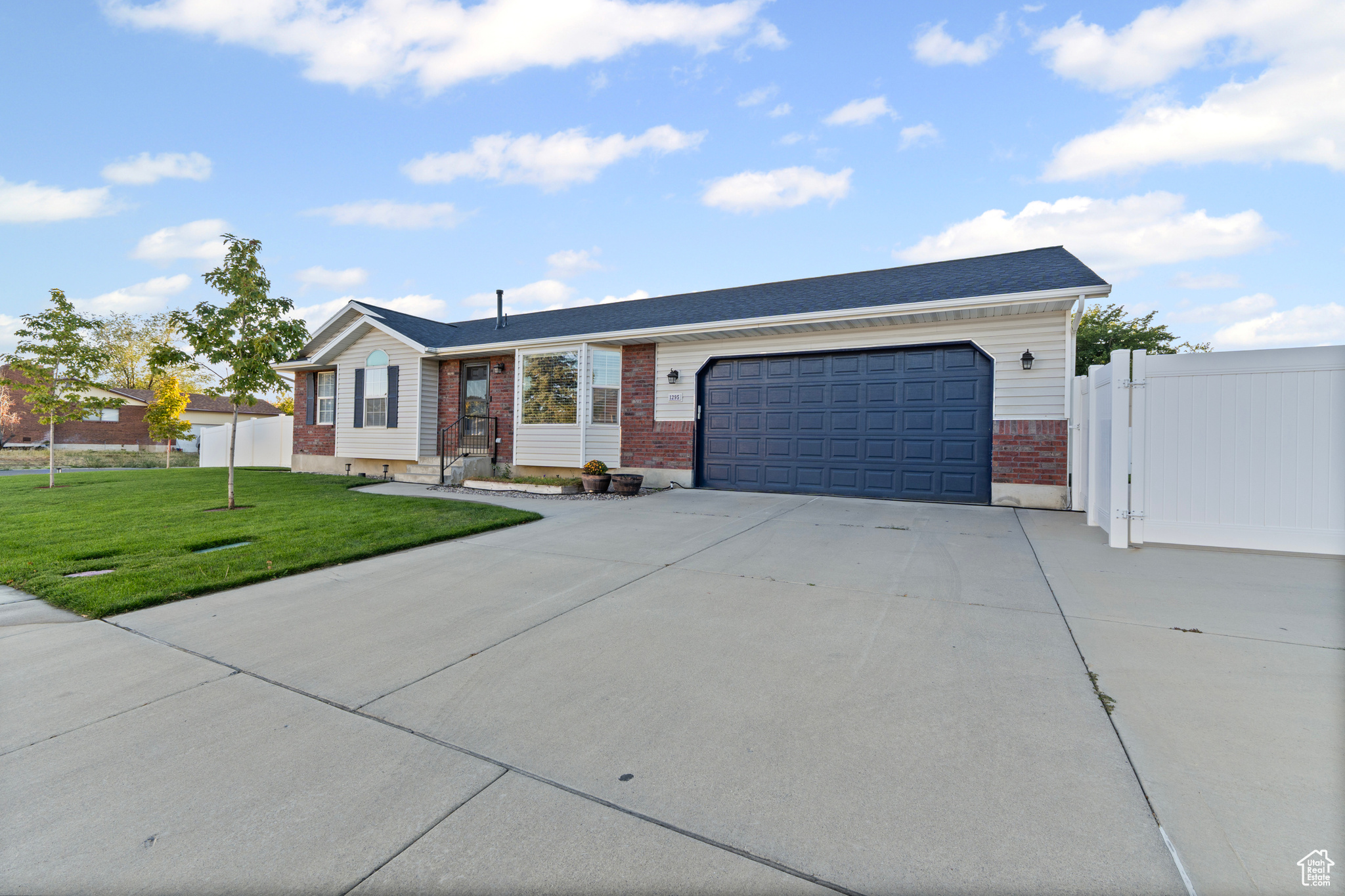SHELTON ESTATES - Residential