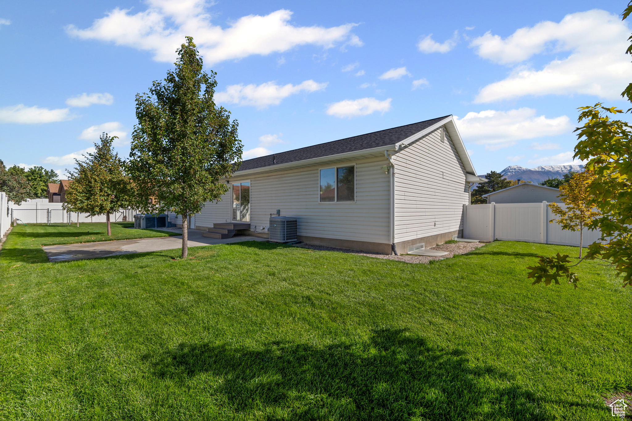 SHELTON ESTATES - Residential
