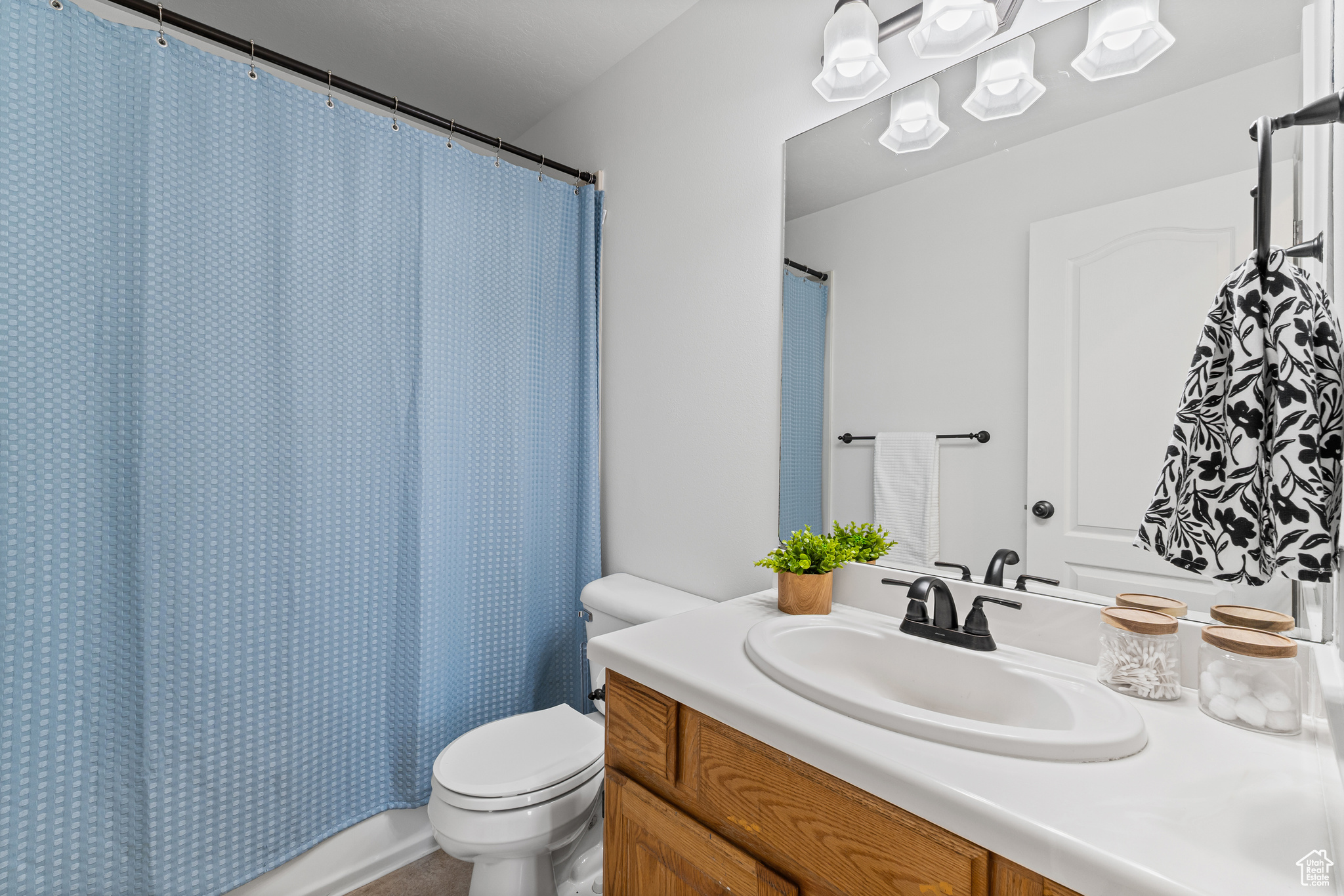 SHELTON ESTATES - Residential