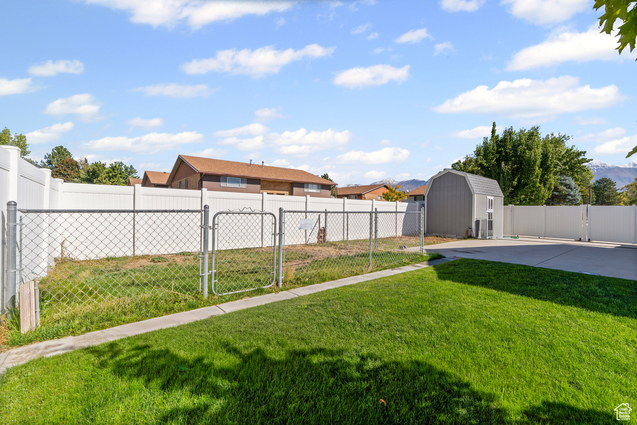 SHELTON ESTATES - Residential