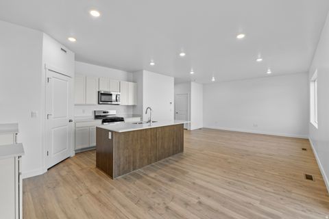 Tiny photo for 300 E LEVENGROVE DR N #232, Lehi, UT 84048 (MLS # 2143875)