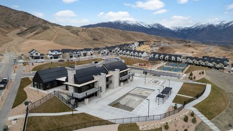 Tiny photo for 300 E LEVENGROVE DR N #232, Lehi, UT 84048 (MLS # 2143875)