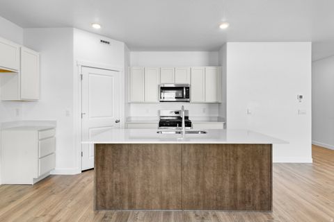 Tiny photo for 300 E LEVENGROVE DR N #232, Lehi, UT 84048 (MLS # 2143875)