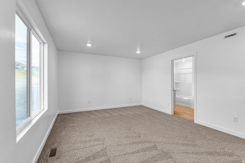 Tiny photo for 300 E LEVENGROVE DR N #232, Lehi, UT 84048 (MLS # 2143875)