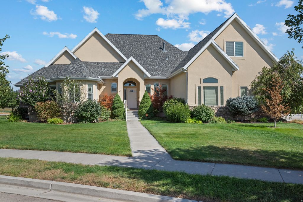 Photo of 1207 S 2035 W, Lehi, UT 84043 (MLS # 2162074)