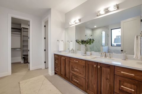 Tiny photo for 298 N AMBER LN W, Layton, UT 84041 (MLS # 2127459)